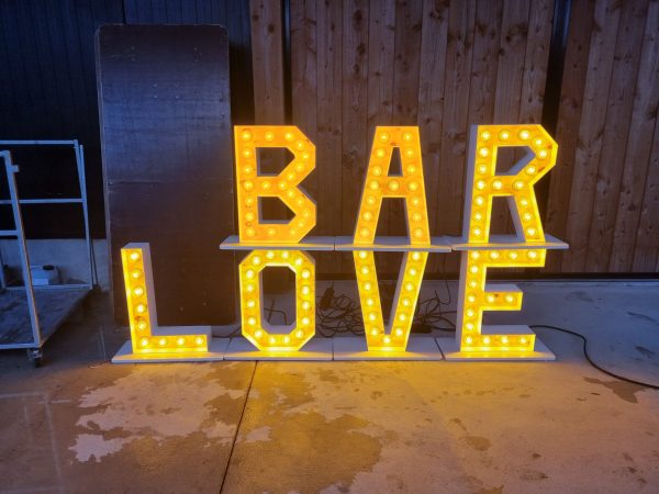 B.A.R.  &  L.O.V.E.   letters (los) 230v